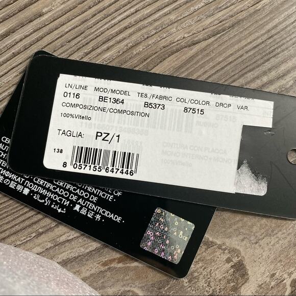 DOLCE & GABBANA Red Pebbled Leather Logo Plate Gold Thin Belt OS NWT - Picture 5 of 6